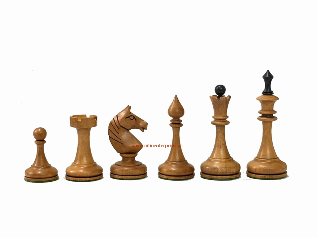 K121 - Soviet USSR 1970 Reproduced Distressed Chess pieces - Image 4